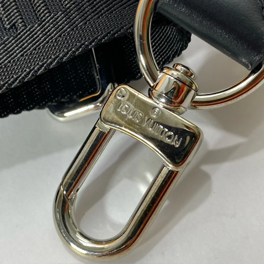 Louis Vuitton MEN’S DAMIER GRAPHITE 3D MESSENGER CROSSBODY BAG NEW NWT Retired!